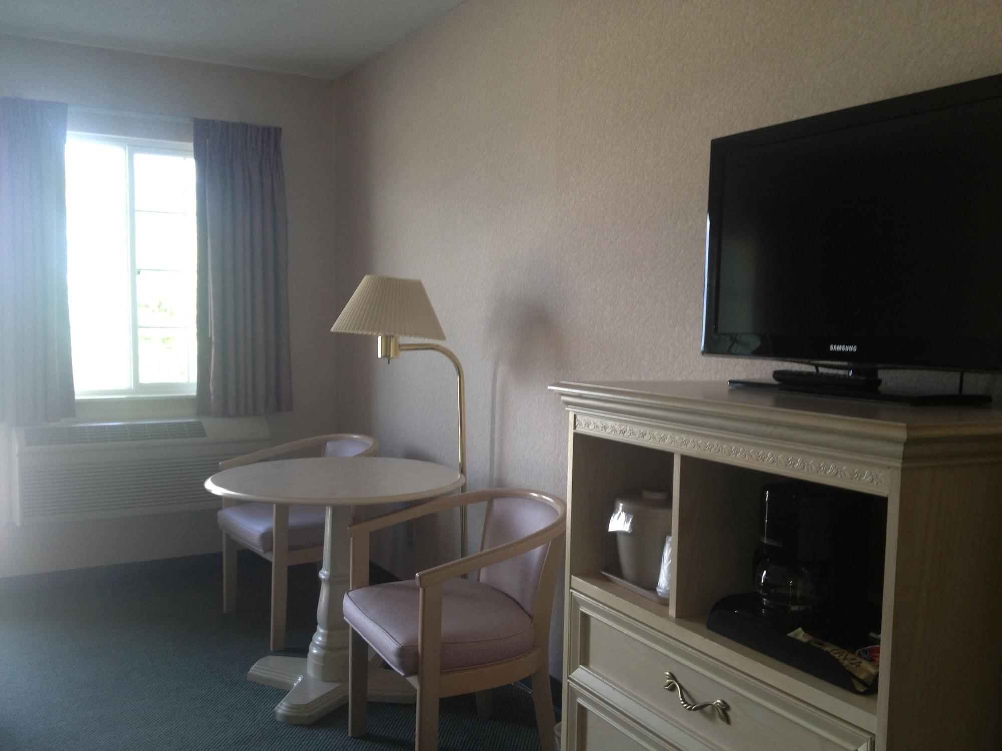 Parkside Inn Bridgeview Mackinaw City Exterior foto